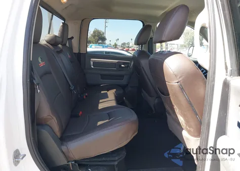 2018 Ram 1500 Big Horn 4X4 5'7 Box z USA, uszkodzony, nr VIN 1C6RR7LM3JS339112